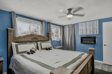 39 Corbett Drive Barrie ON L4M 5S9