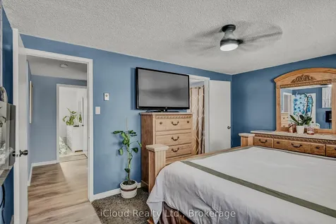 39 Corbett Drive Barrie ON L4M 5S9