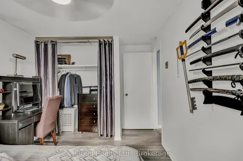 39 Corbett Drive Barrie ON L4M 5S9