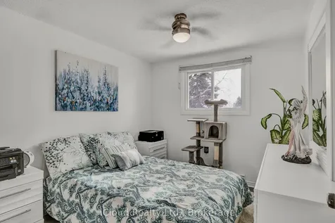 39 Corbett Drive Barrie ON L4M 5S9