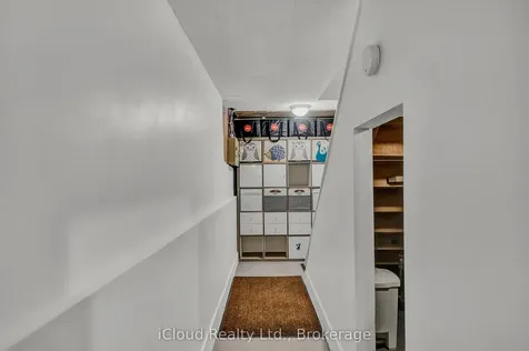 39 Corbett Drive Barrie ON L4M 5S9