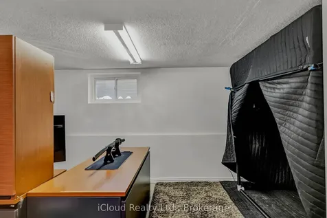 39 Corbett Drive Barrie ON L4M 5S9