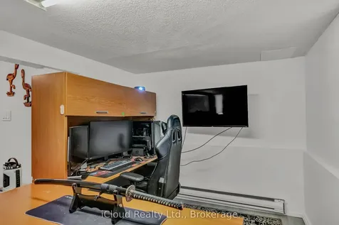 39 Corbett Drive Barrie ON L4M 5S9