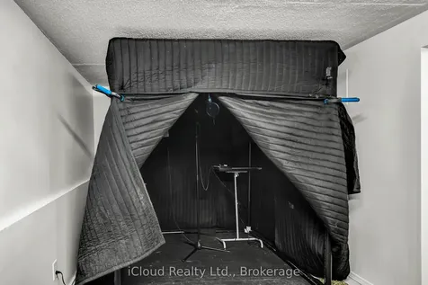 39 Corbett Drive Barrie ON L4M 5S9