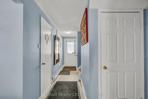 39 Corbett Drive Barrie ON L4M 5S9