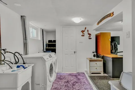 39 Corbett Drive Barrie ON L4M 5S9