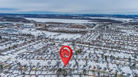 39 Corbett Drive Barrie ON L4M 5S9