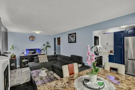 39 Corbett Drive Barrie ON L4M 5S9