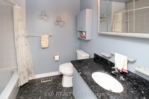 33 Knicely Road Barrie ON L4N 6V3