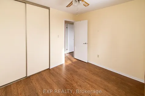 33 Knicely Road Barrie ON L4N 6V3