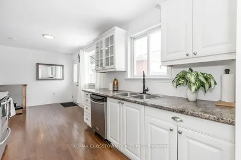 6 Deerpark Drive Barrie ON L4M 4W9