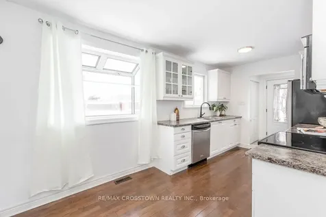 6 Deerpark Drive Barrie ON L4M 4W9