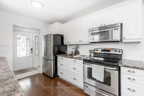 6 Deerpark Drive Barrie ON L4M 4W9