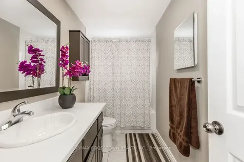 6 Deerpark Drive Barrie ON L4M 4W9