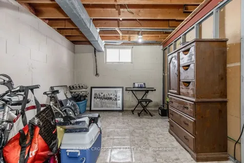 6 Deerpark Drive Barrie ON L4M 4W9