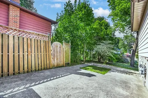 6 Deerpark Drive Barrie ON L4M 4W9