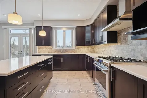 35 Marta Crescent Barrie ON L4N 3N6