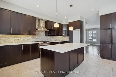 35 Marta Crescent Barrie ON L4N 3N6