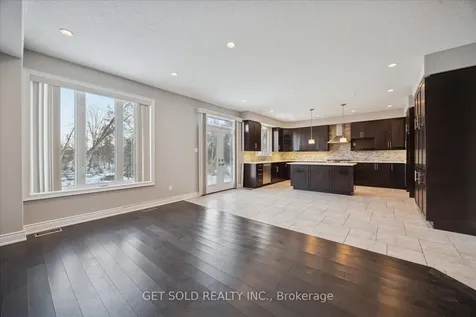 35 Marta Crescent Barrie ON L4N 3N6