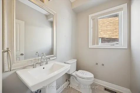 35 Marta Crescent Barrie ON L4N 3N6