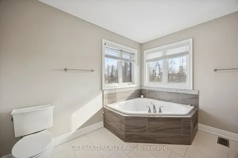 35 Marta Crescent Barrie ON L4N 3N6