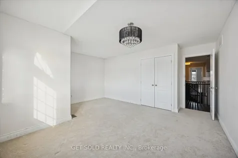 35 Marta Crescent Barrie ON L4N 3N6