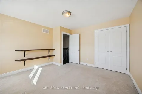 35 Marta Crescent Barrie ON L4N 3N6