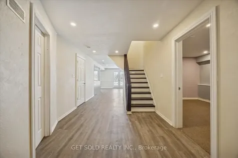 35 Marta Crescent Barrie ON L4N 3N6