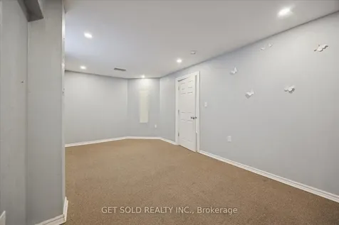 35 Marta Crescent Barrie ON L4N 3N6