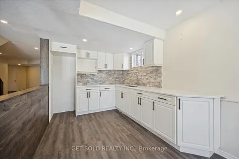 35 Marta Crescent Barrie ON L4N 3N6