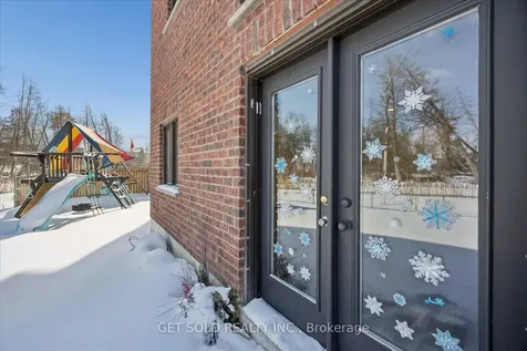 35 Marta Crescent Barrie ON L4N 3N6