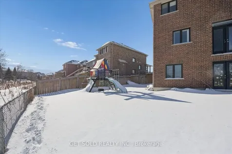 35 Marta Crescent Barrie ON L4N 3N6