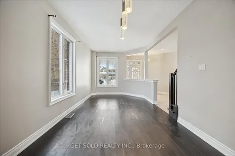 35 Marta Crescent Barrie ON L4N 3N6