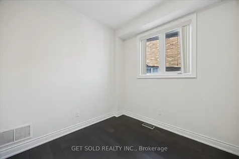 35 Marta Crescent Barrie ON L4N 3N6