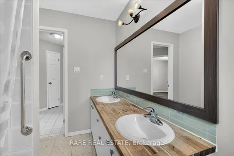 30 Mcveigh Drive Barrie ON L4N 7E3