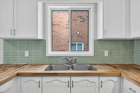 30 Mcveigh Drive Barrie ON L4N 7E3