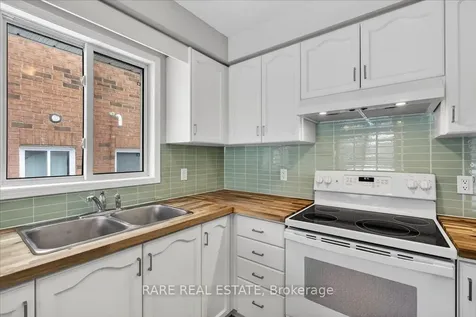 30 Mcveigh Drive Barrie ON L4N 7E3