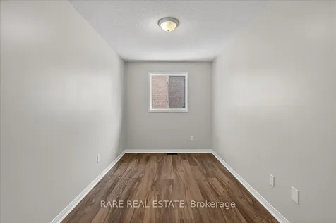 30 Mcveigh Drive Barrie ON L4N 7E3