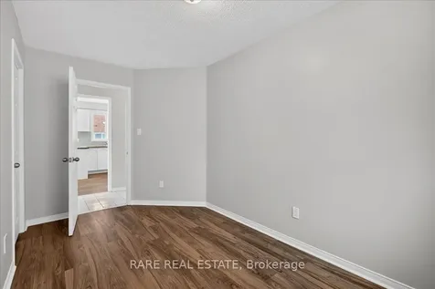 30 Mcveigh Drive Barrie ON L4N 7E3