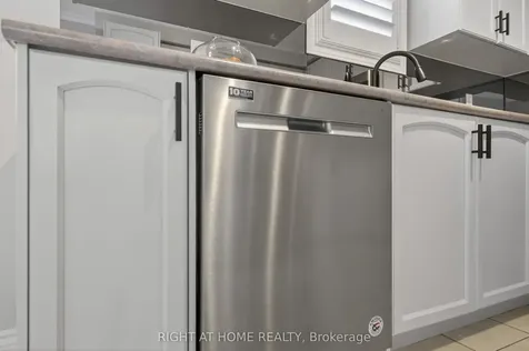 42 Drake Drive Barrie ON L4N 8X4