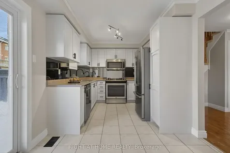 42 Drake Drive Barrie ON L4N 8X4