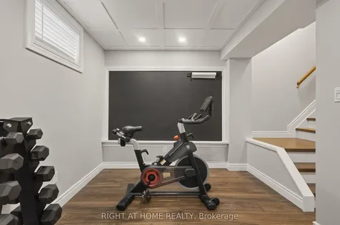 42 Drake Drive Barrie ON L4N 8X4