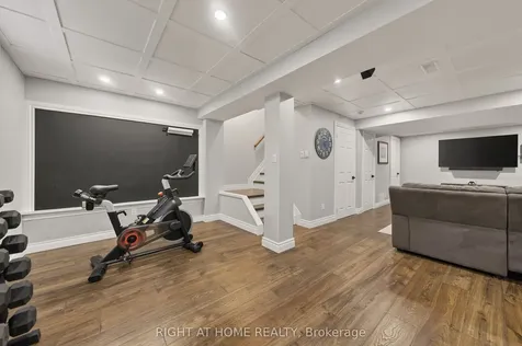 42 Drake Drive Barrie ON L4N 8X4