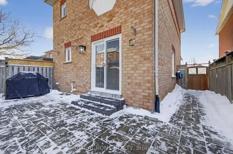 42 Drake Drive Barrie ON L4N 8X4