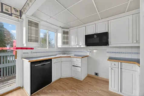 19 Debra Crescent Barrie ON L4N 3T2