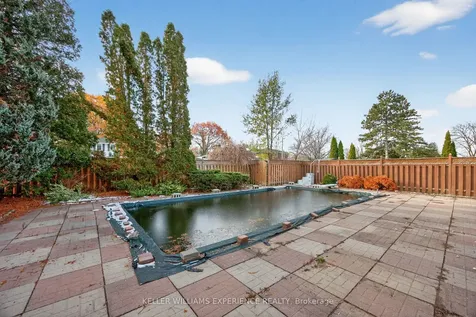 19 Debra Crescent Barrie ON L4N 3T2