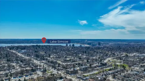 32 Cynthia Court Barrie ON L4M 2X4