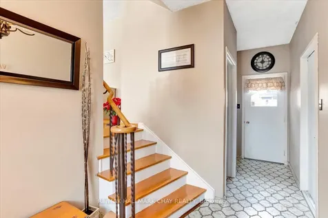 32 Cynthia Court Barrie ON L4M 2X4