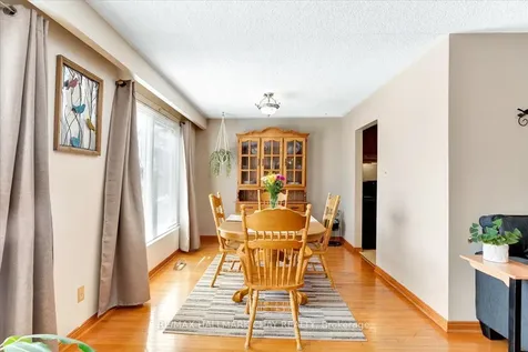 32 Cynthia Court Barrie ON L4M 2X4