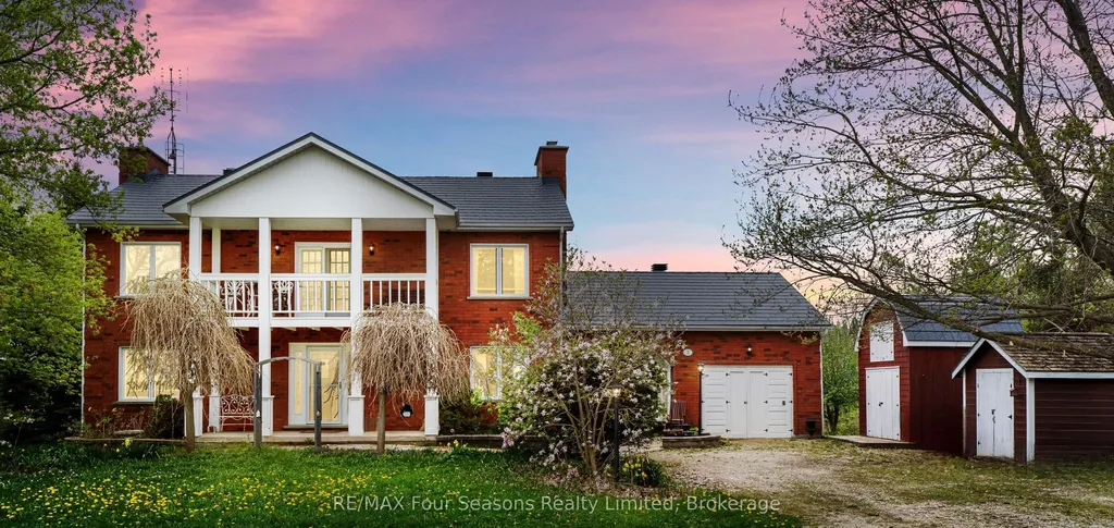 3 Sydenham Trail E Clearview ON L0M 1H0